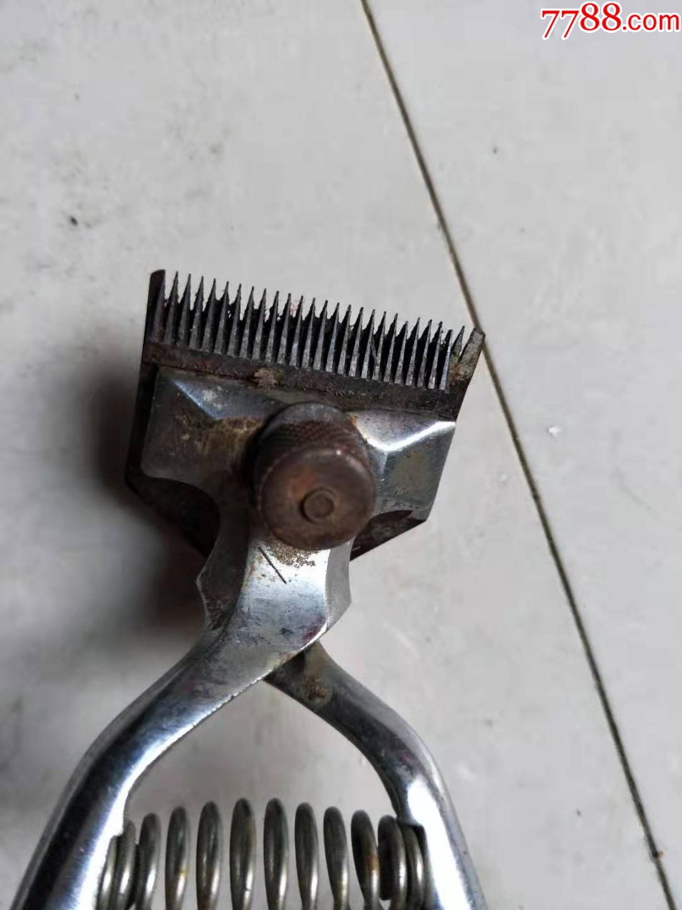 60年代左右双箭牌小齿理发推子,好用,品相如图