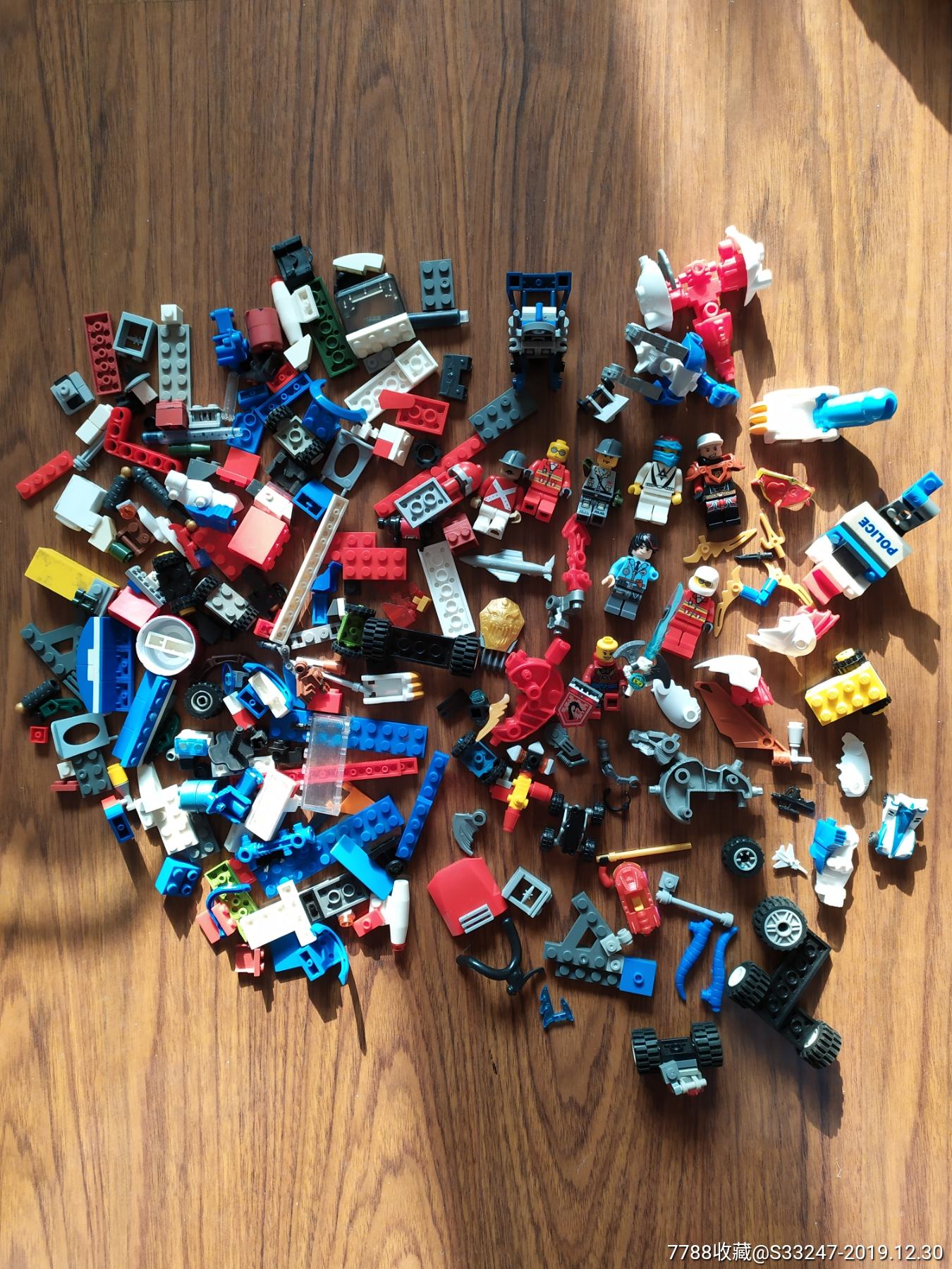 小玩具一组(上百个小玩件)