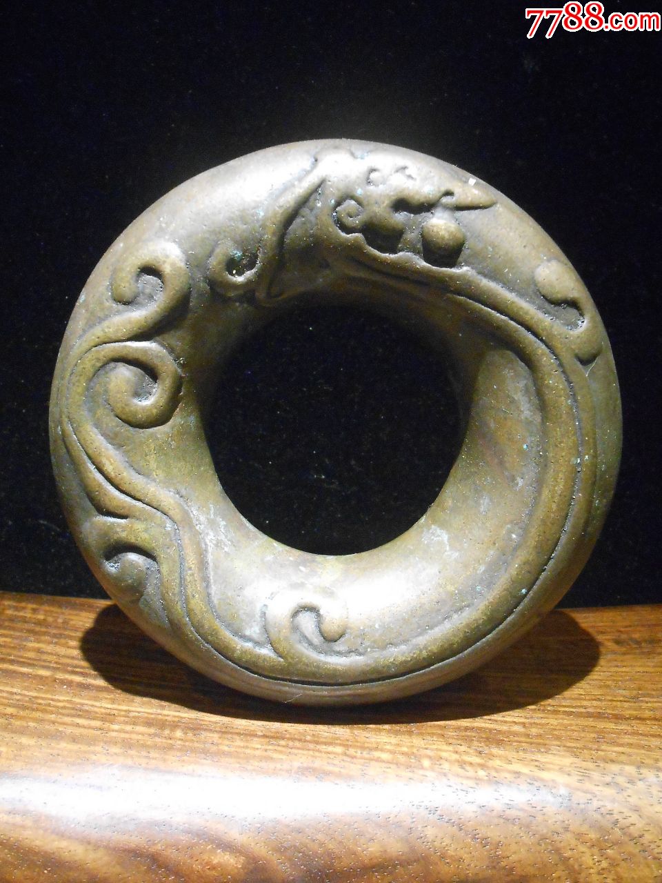 道家法器摇铃"招魂铃"圆环形状,内空,内有一颗铃铛和碰珠,仍可发声