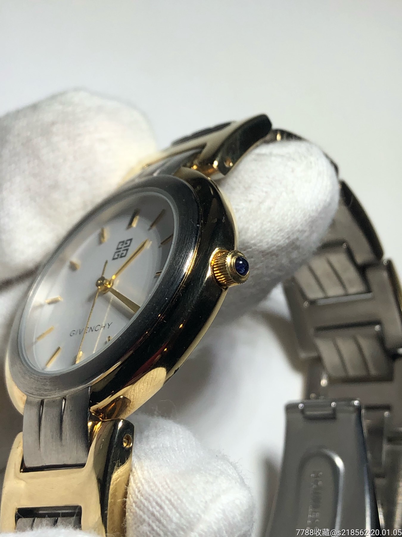 法国品牌givenchy纪梵希石英男表瑞士机芯50米防水表盘33mm厚6.5mm