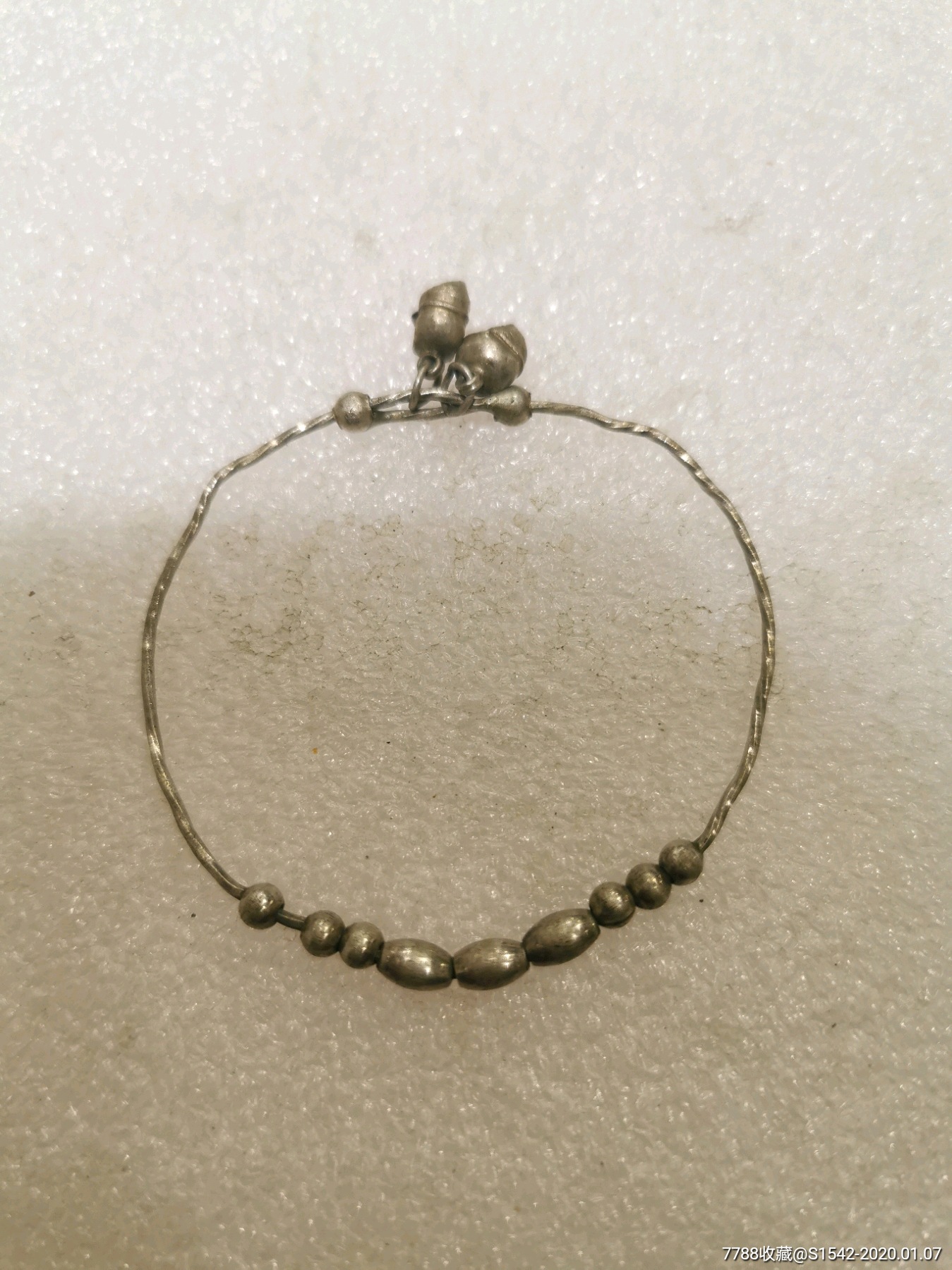 一只很漂亮的民国到解放初期的苏工小银豆银手镯