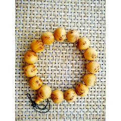 低价起拍崖柏留疤手串15mm佛珠木手串(au22098671)_7788收藏__收藏热线