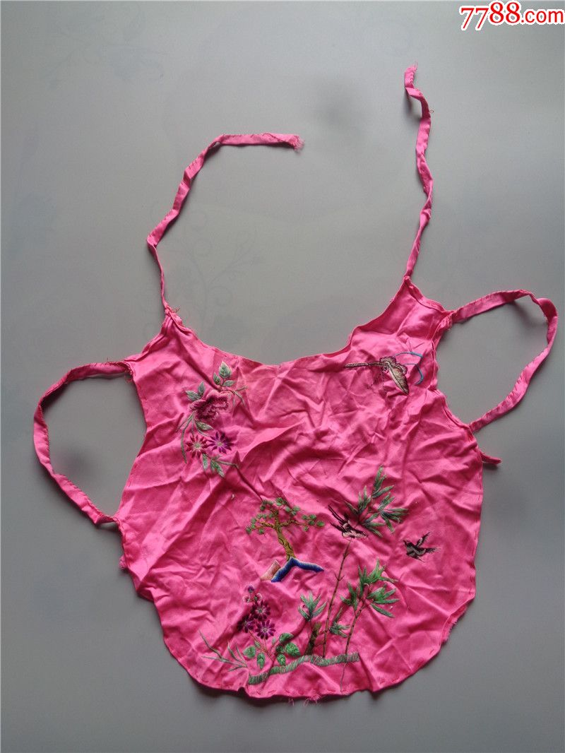 民国花鸟蝴蝶纹孩童肚兜