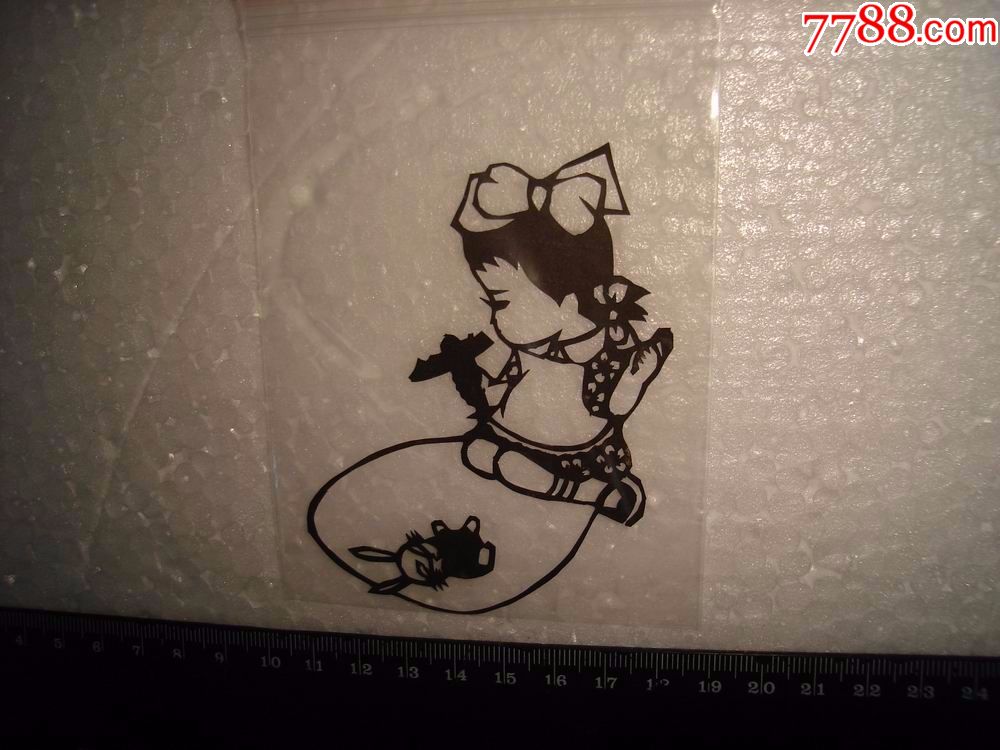 剪纸,小女孩,作画?