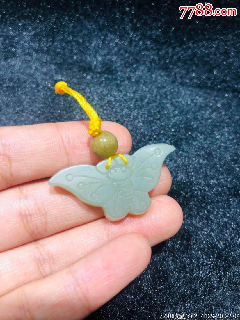 和田玉蝴蝶手工雕刻扇坠