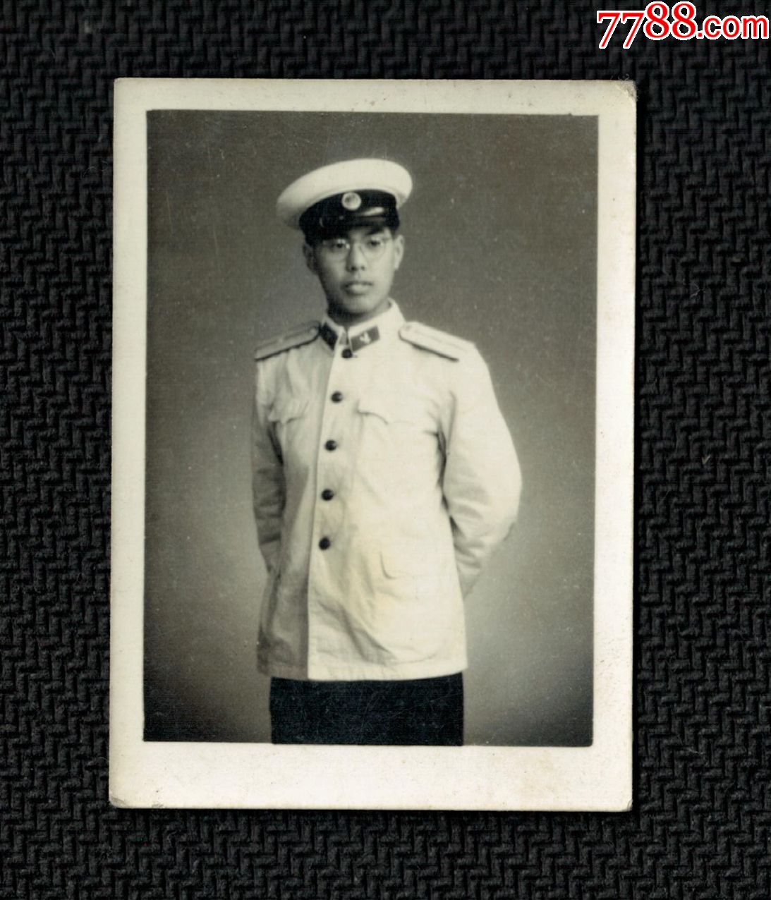 1958年海军军官小照片