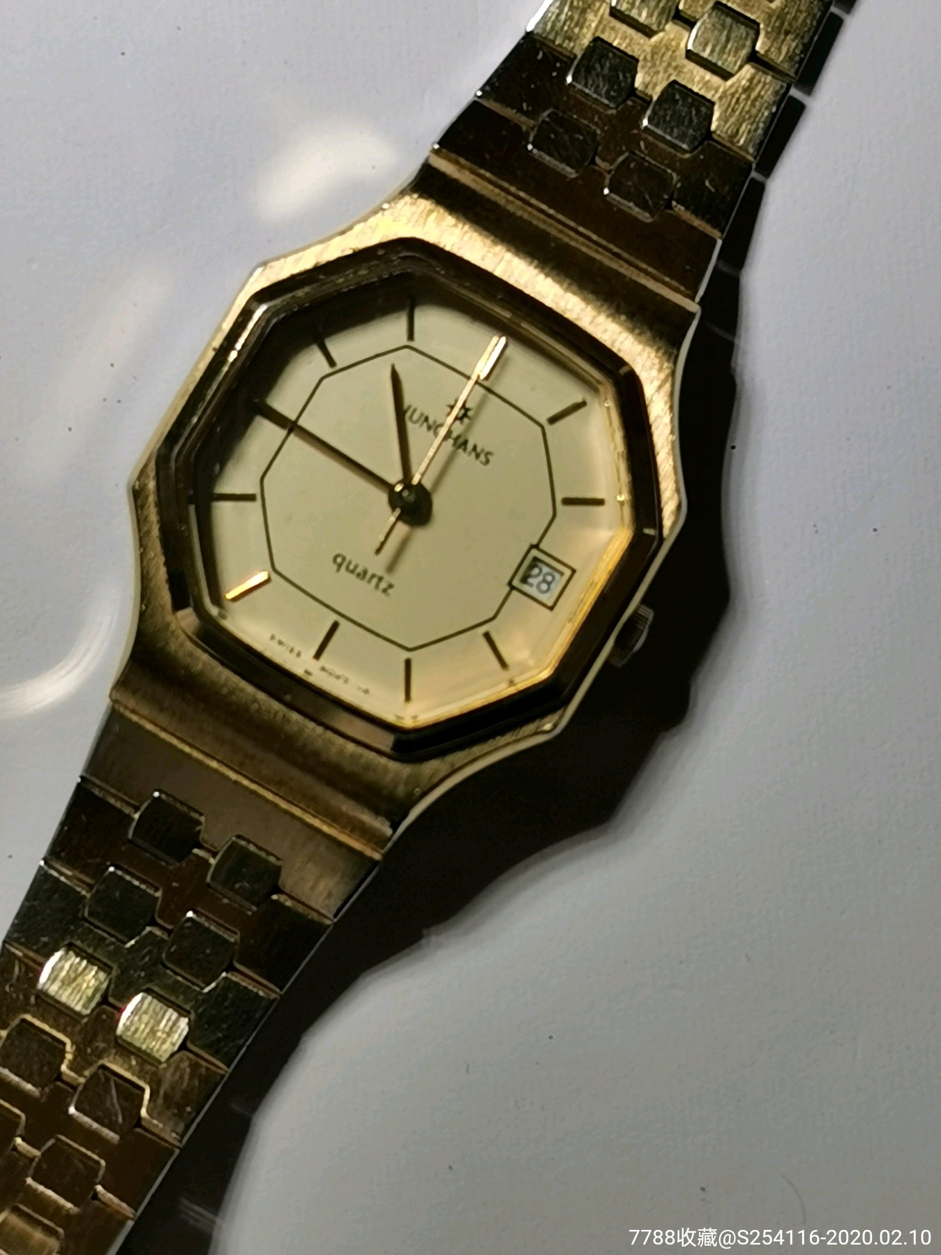 德国品牌junghans荣汉斯石英女表瑞士机芯表盘22*28mm厚7mm走时精准