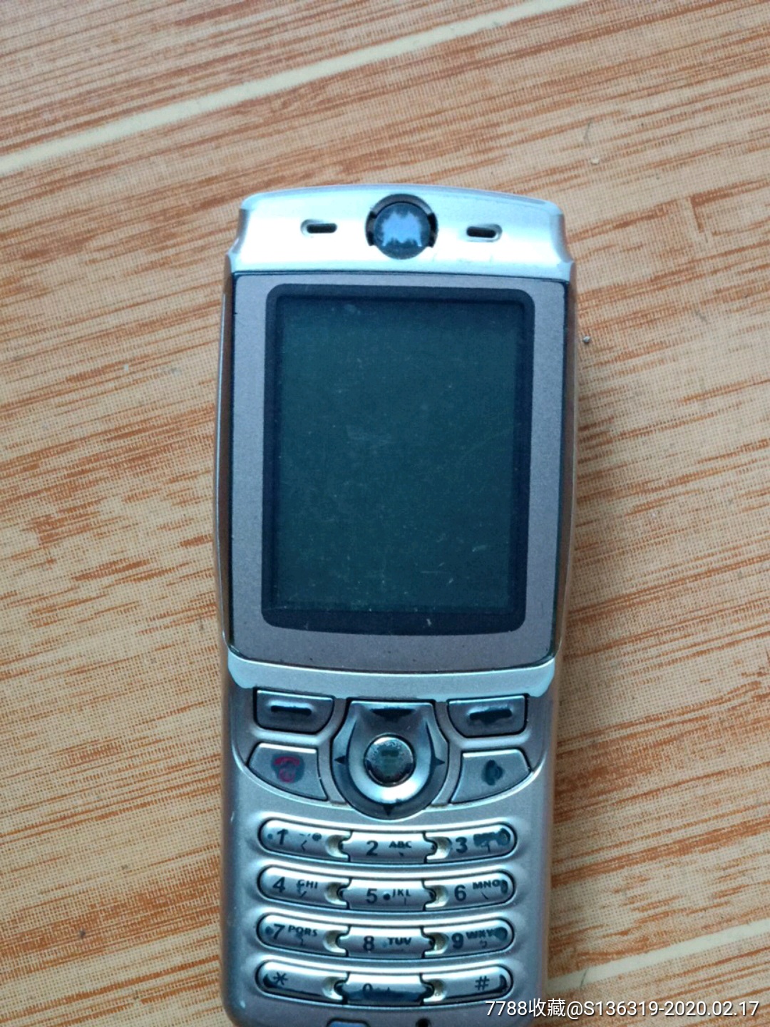 摩托罗拉0168直板双镜头手机