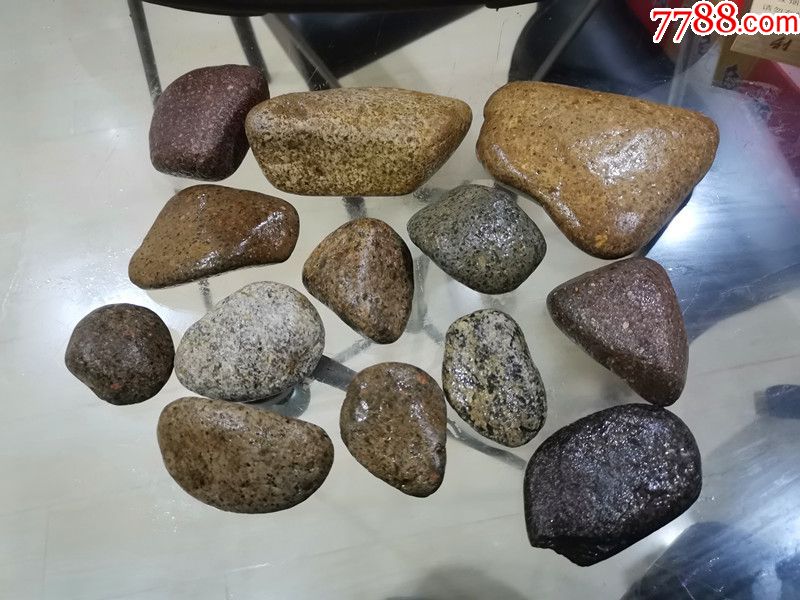 天然无打磨湿水拍摄精美石包石籽料原石一组