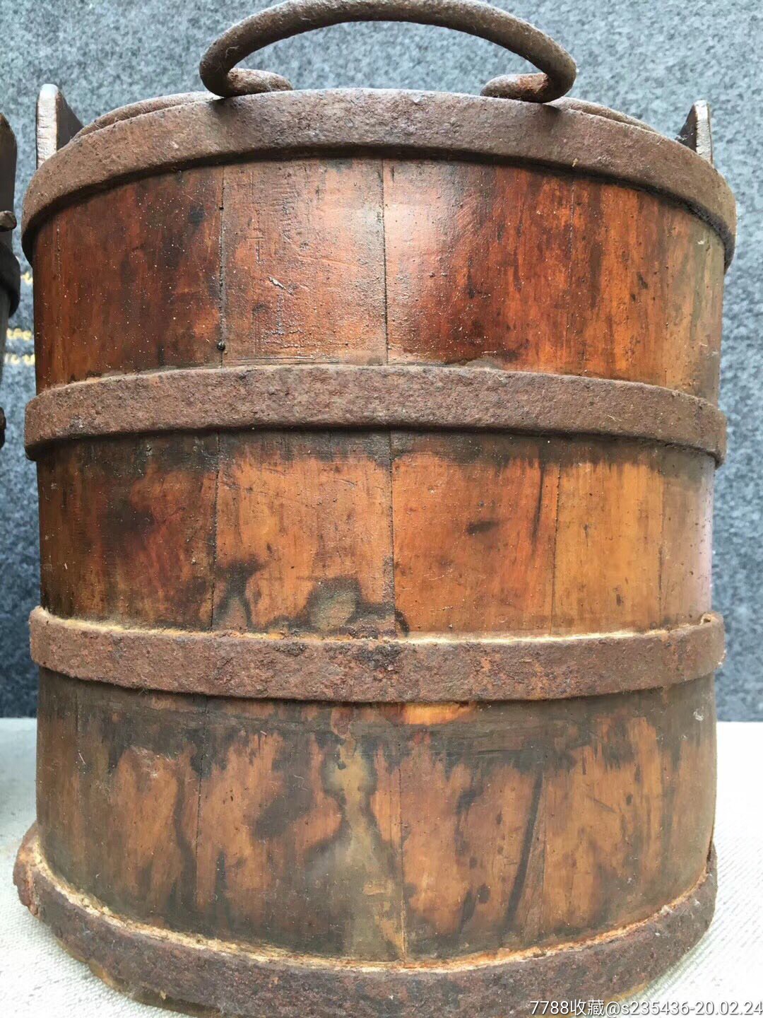 清代木桶,黄柏木精工制作,铁匠打制铁箍,工艺精湛做工精细,用料考究