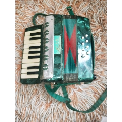 英雄牌儿童手风琴(au22384531)_7788收藏__收藏热线