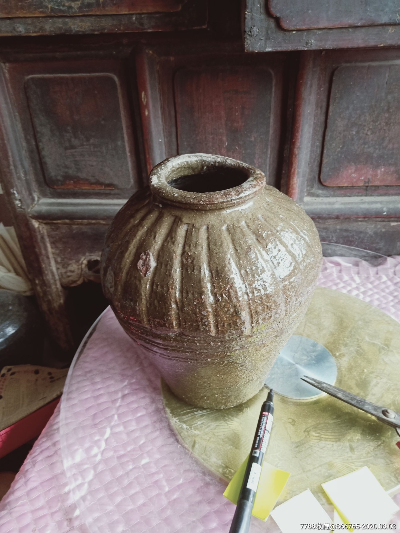 怀旧清朝瓜棱黄釉小酒缸