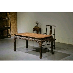 满工雕龙画案，周身雕龙，栩栩如生！三弯腿工艺！配四出头官帽椅一套出售！(au22422418)_7788收藏__收藏热线