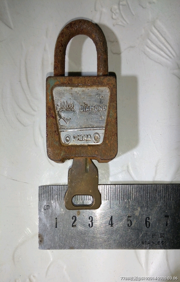 中国老铁锁一把(实际是长方形)