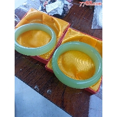 玉石镯子(zc22426448)_7788收藏__收藏热线