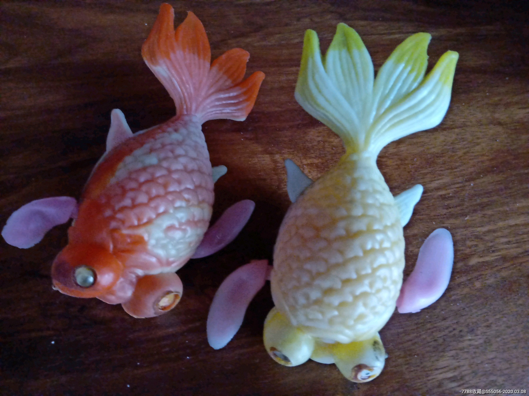 老玩具发条小鱼一对