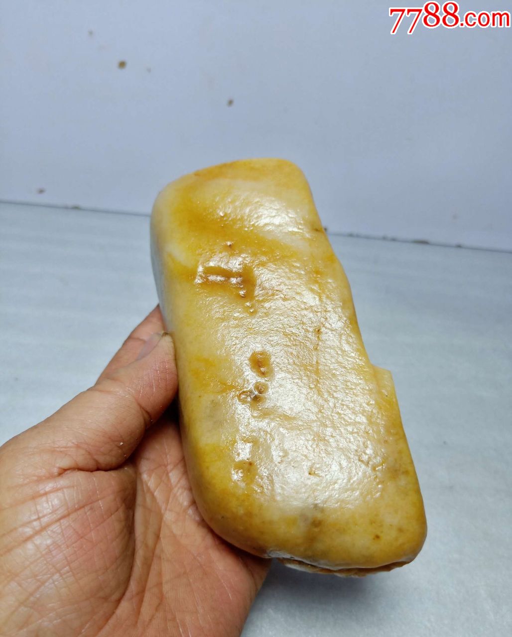 3403新疆黄沁金丝玉籽料原石摆件736克