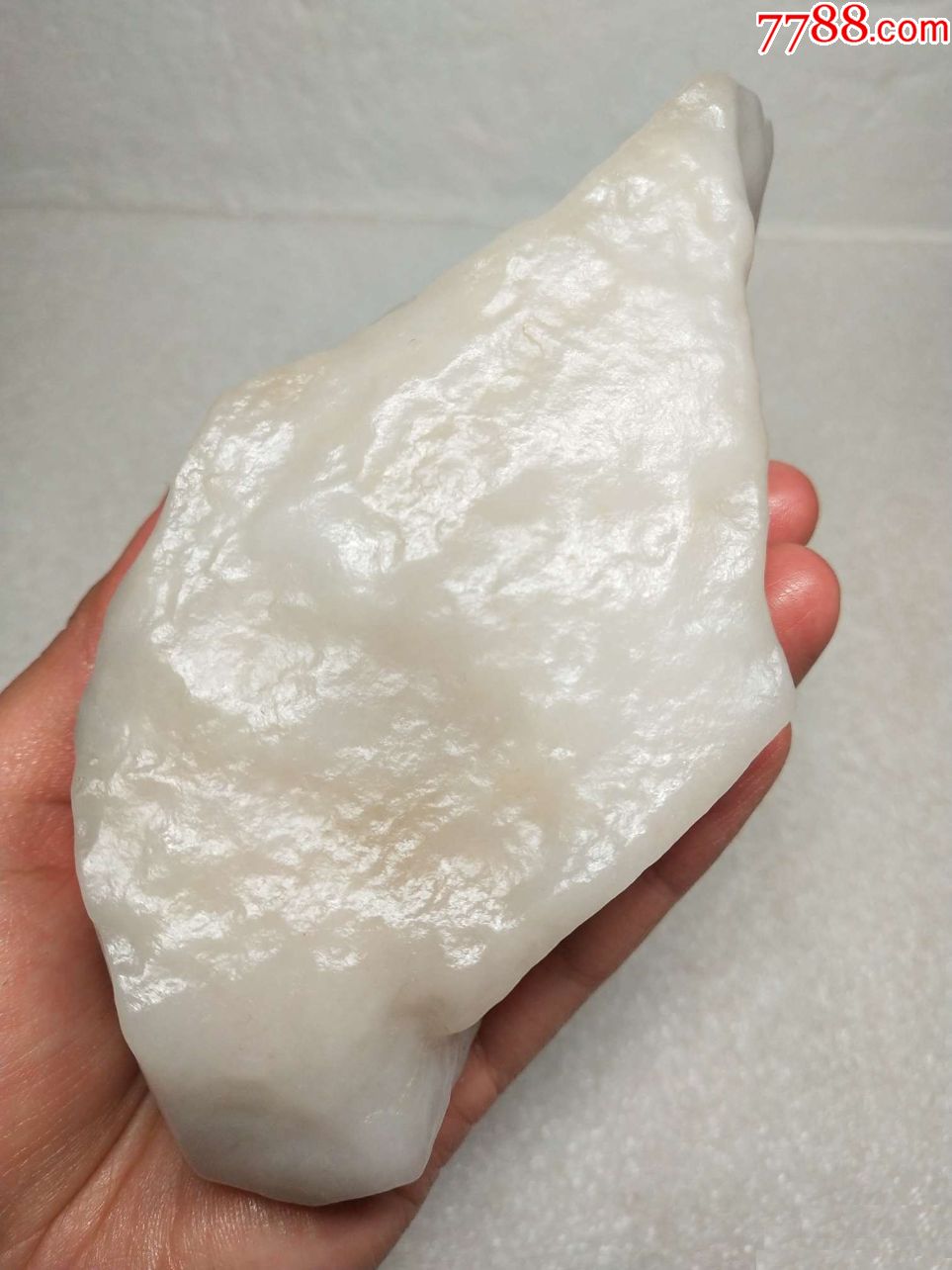 3702新疆羊脂白戈壁玉原石摆件576克