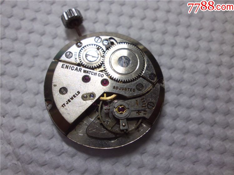 两个英纳格机芯