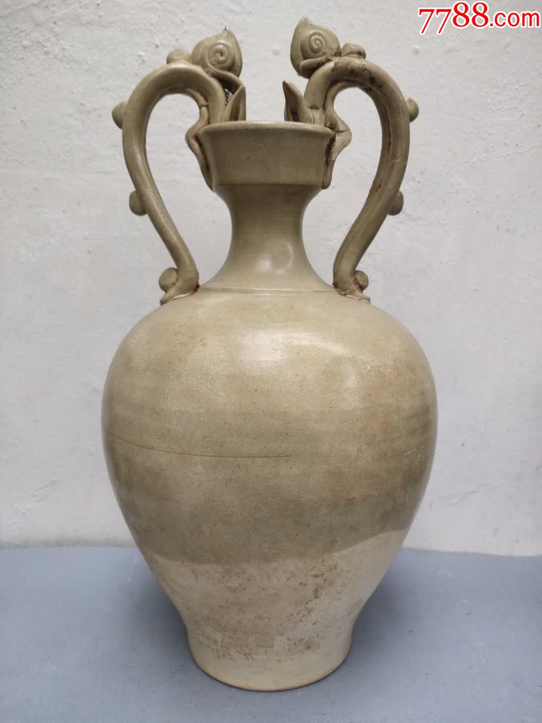 唐代青白釉双龙耳樽