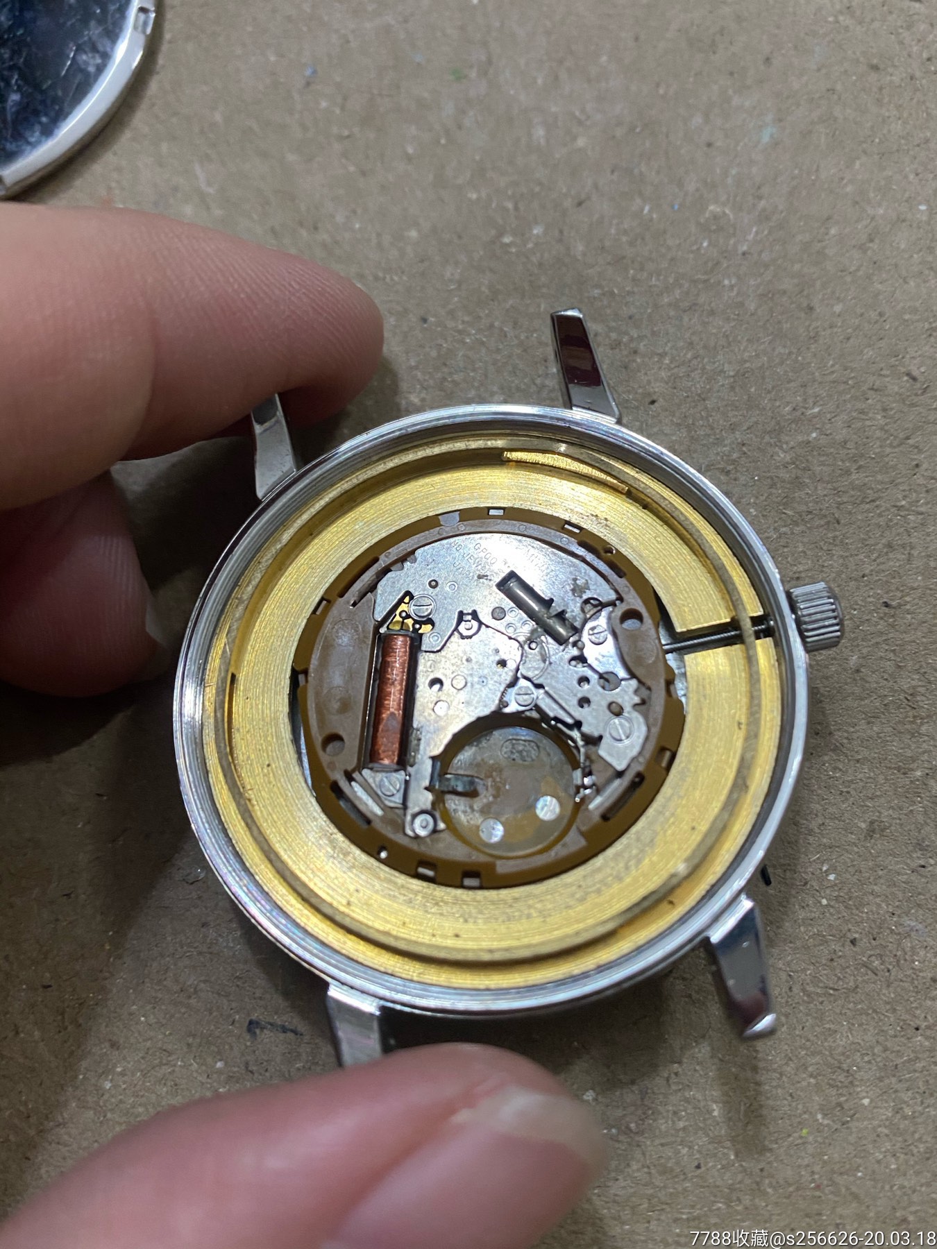 成色极好漂亮大表盘男女手表,高档日本机芯,走时
