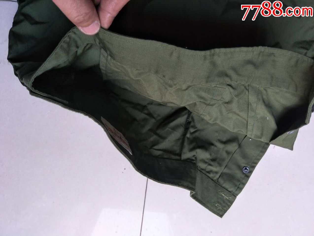 七八十年代左右,女士的确良布裙子,接近全新品,品相如图