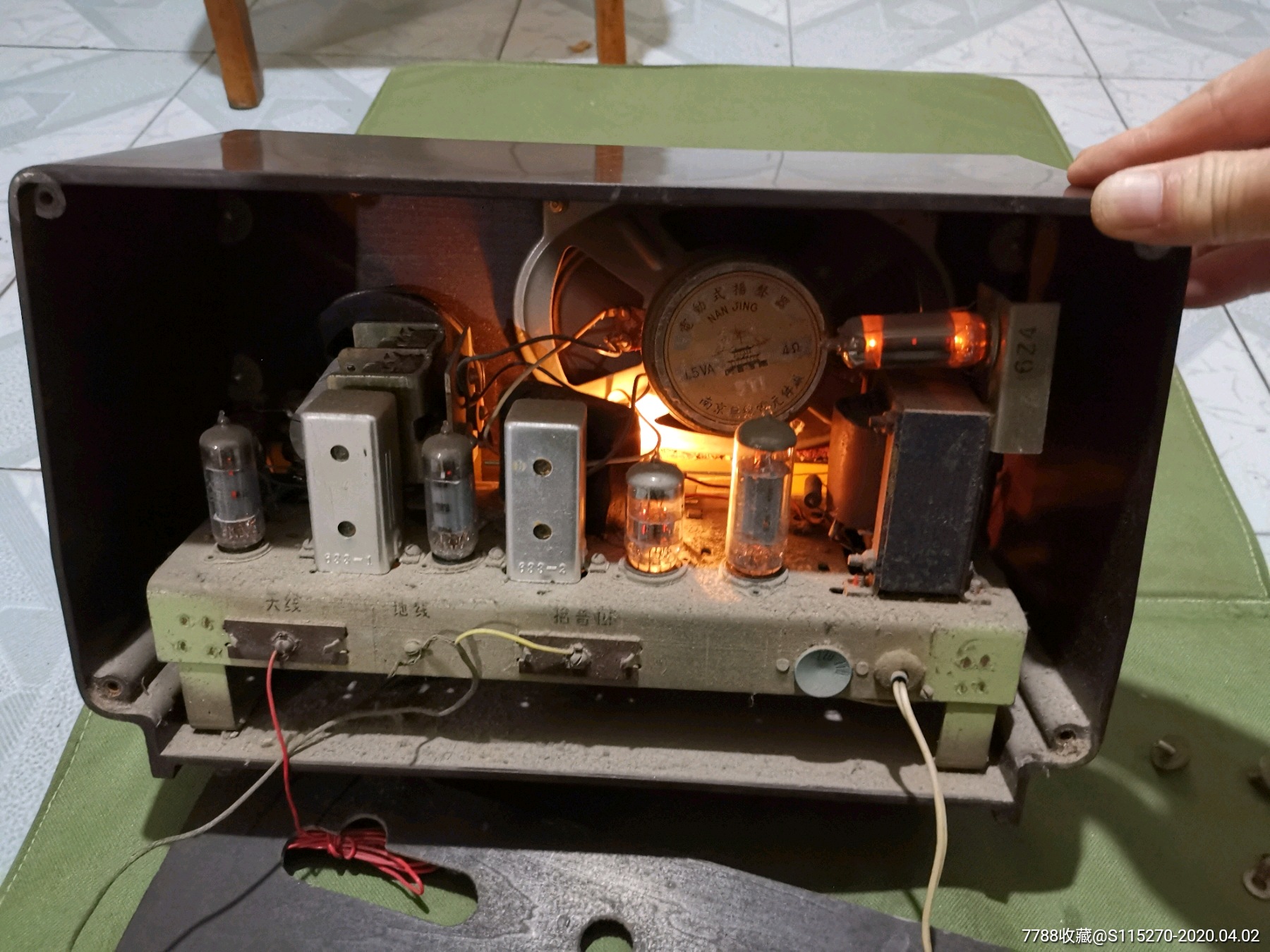 红星牌642型三波段电子管收音机