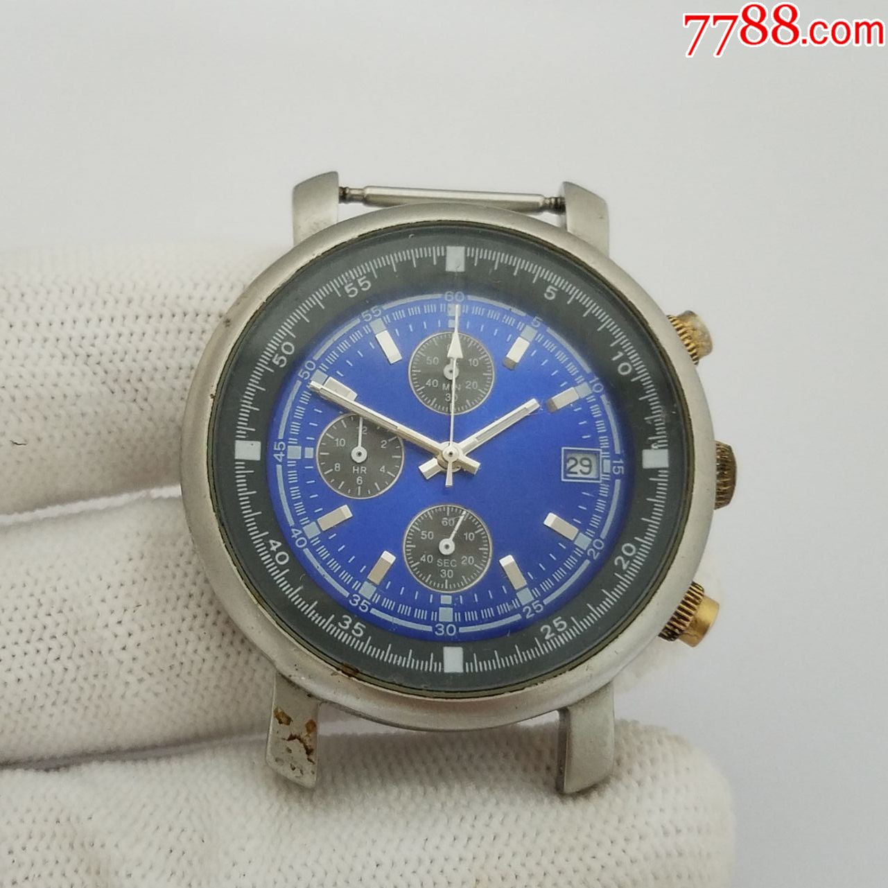 555电子计时男表【经典3眼放射拉丝纹冰丝蓝表盘】【高闪刻度】_手表