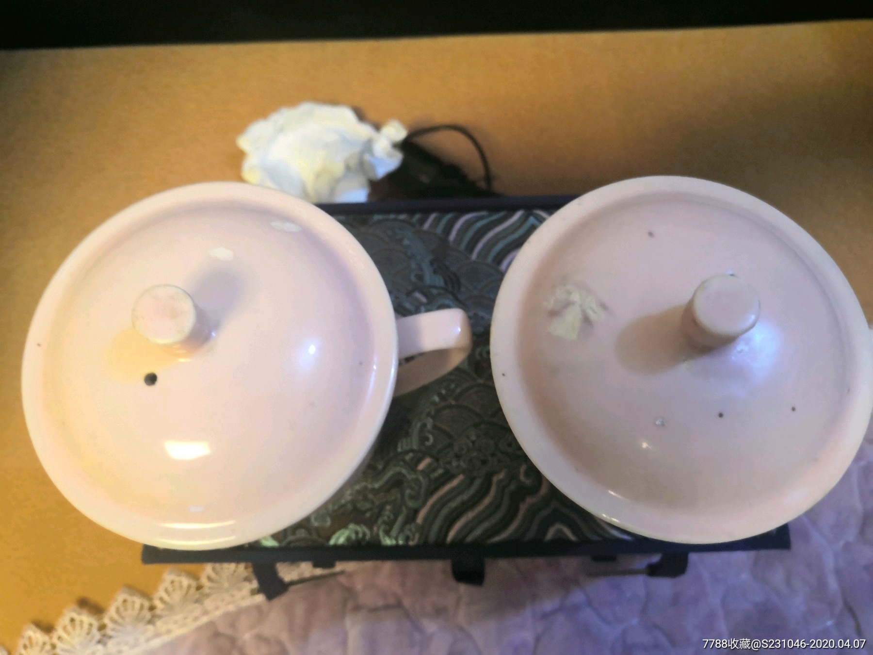 早期景德镇建国瓷厂桃红釉茶杯2个