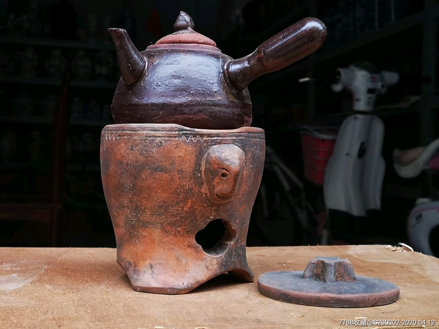 旧藏 （ 铸铁火炉、长嘴铜壶 ）以前茶馆用温茶炉一套 - 知乎