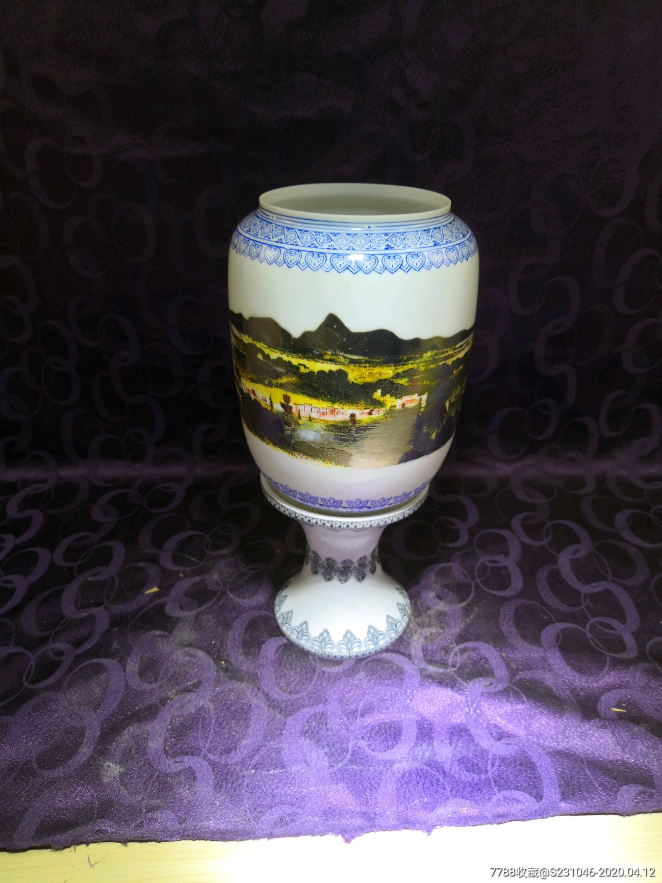 早期景德镇红旗瓷厂手绘釉中彩(美丽山村)薄胎皮灯