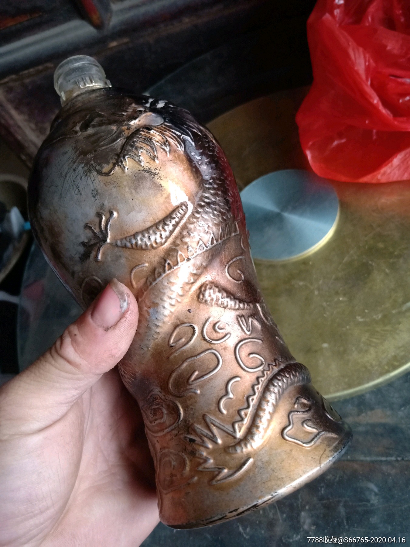 怀旧老天之骄子龙纹酒瓶