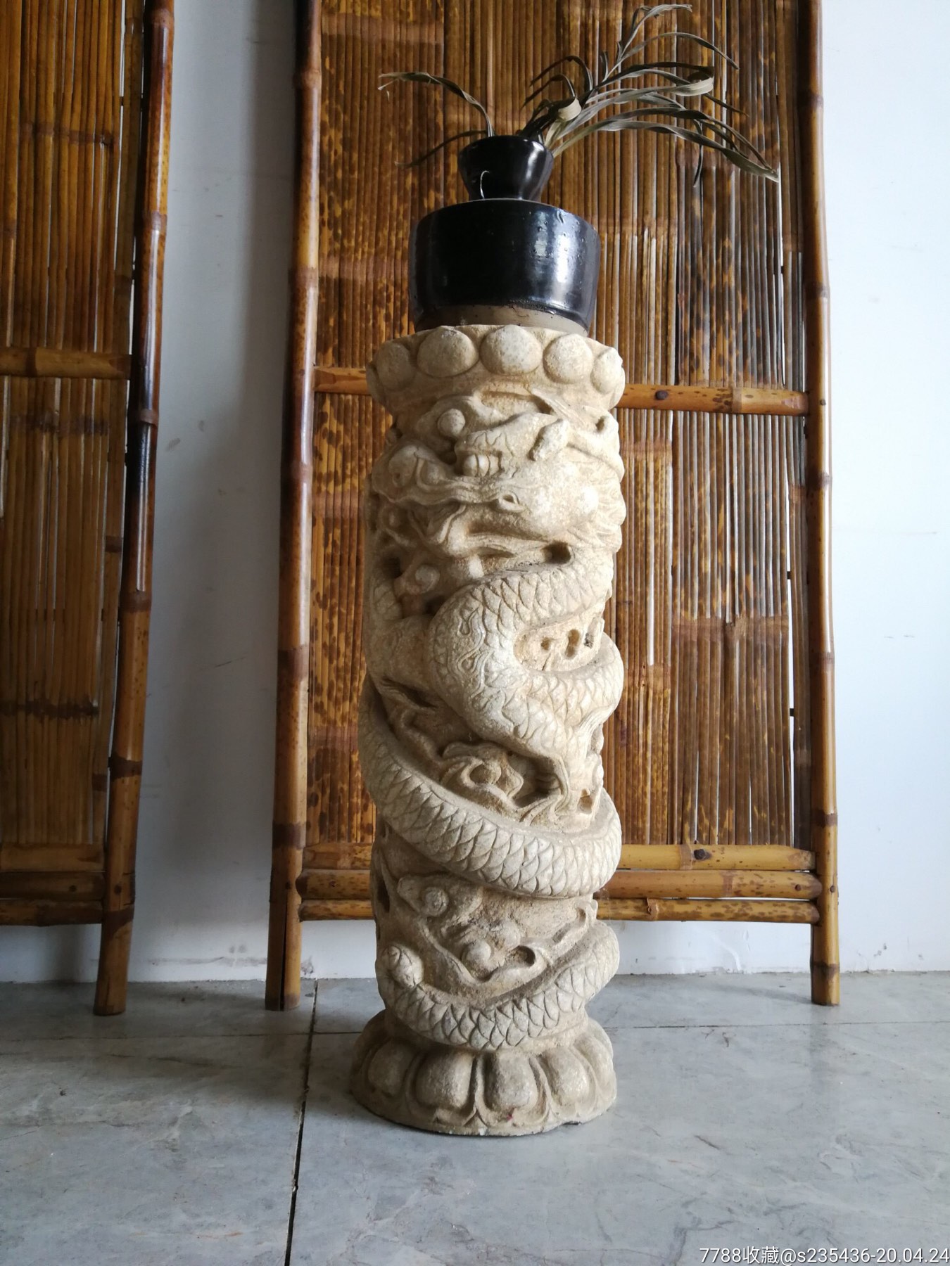 清,汉白玉石龙柱,保存完好,工艺精致漂亮!