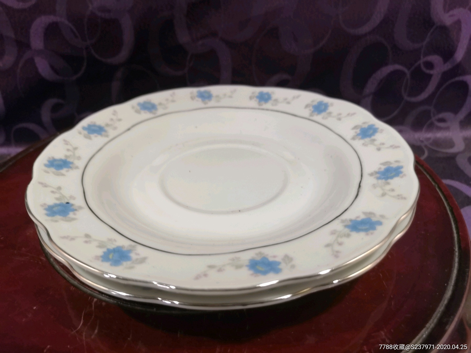 60年代景德镇红星瓷厂荷叶边小蓝花中碟一对