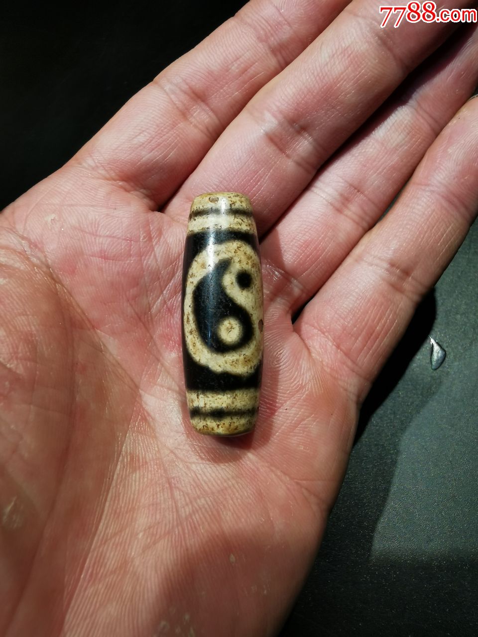 阴阳天珠,双线阴阳图案,不一样的天珠,玛瑙玉髓,图案对称精美,至纯油