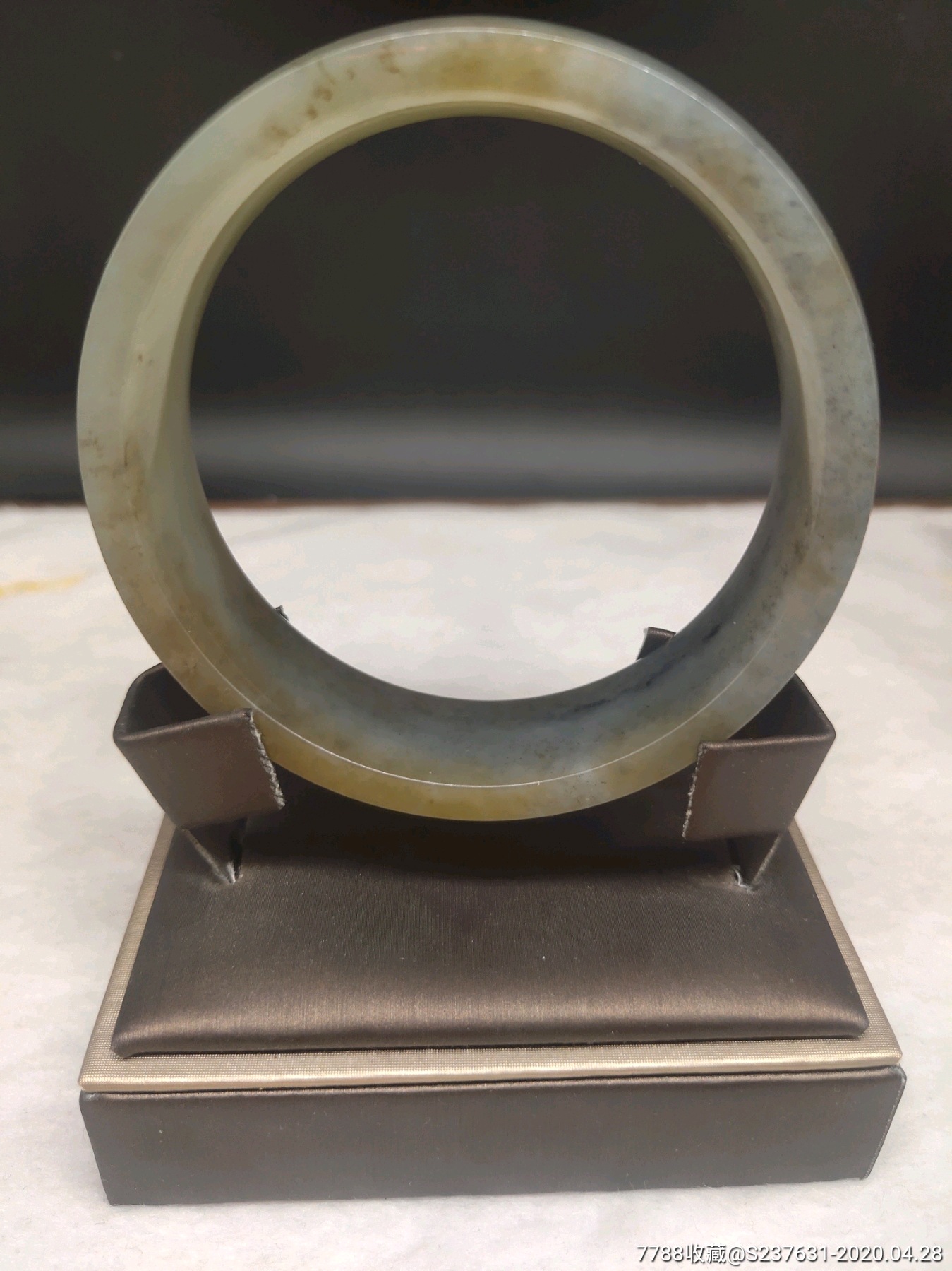 新疆和田玉青花籽料手镯_价格2000元_第1张