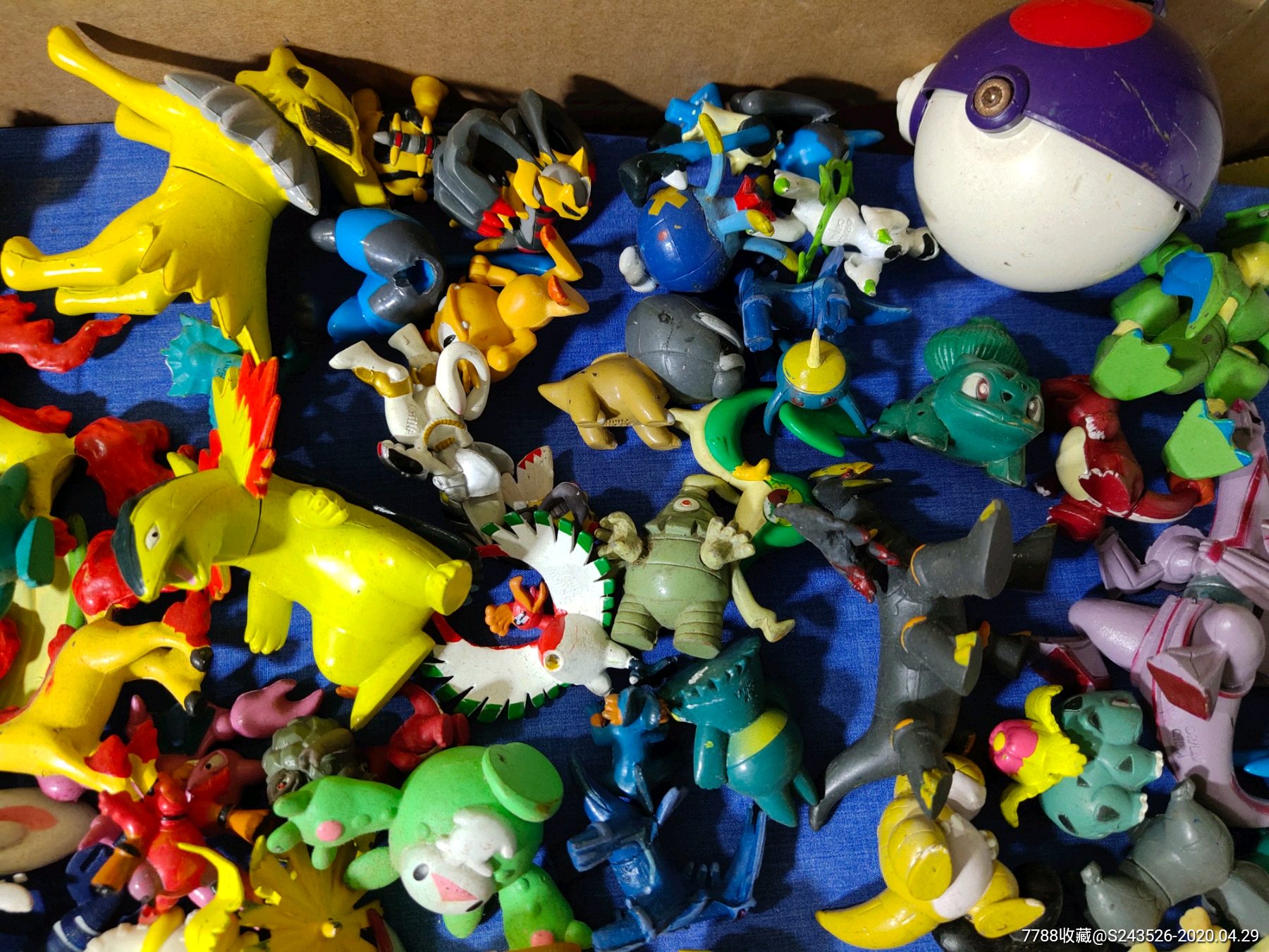 神奇宝贝宠物小精灵手办玩偶