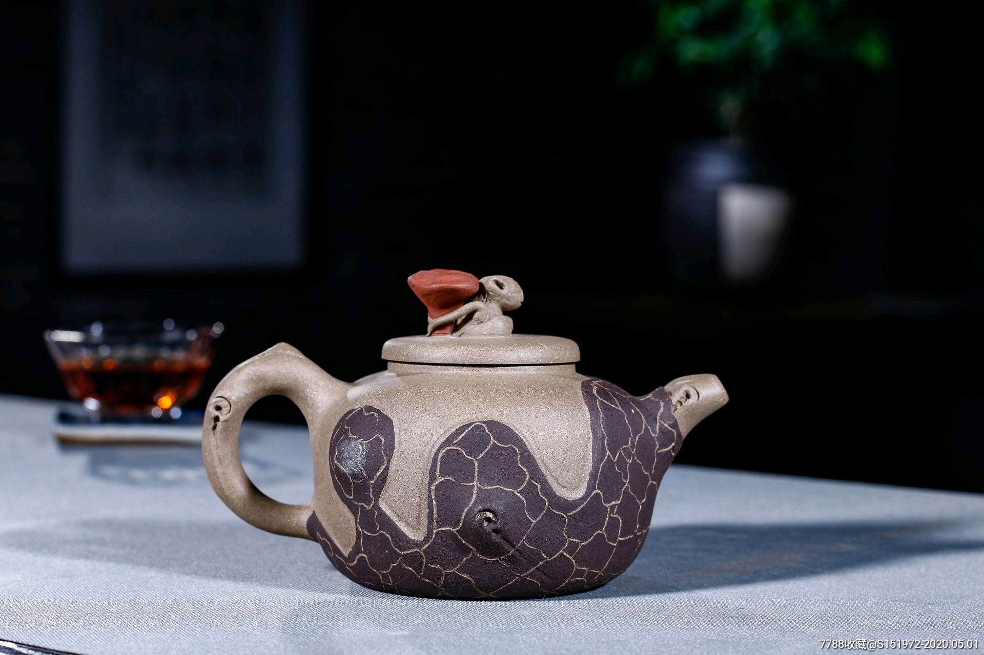 宜兴紫砂张成秀手工灵芝三色供春壶