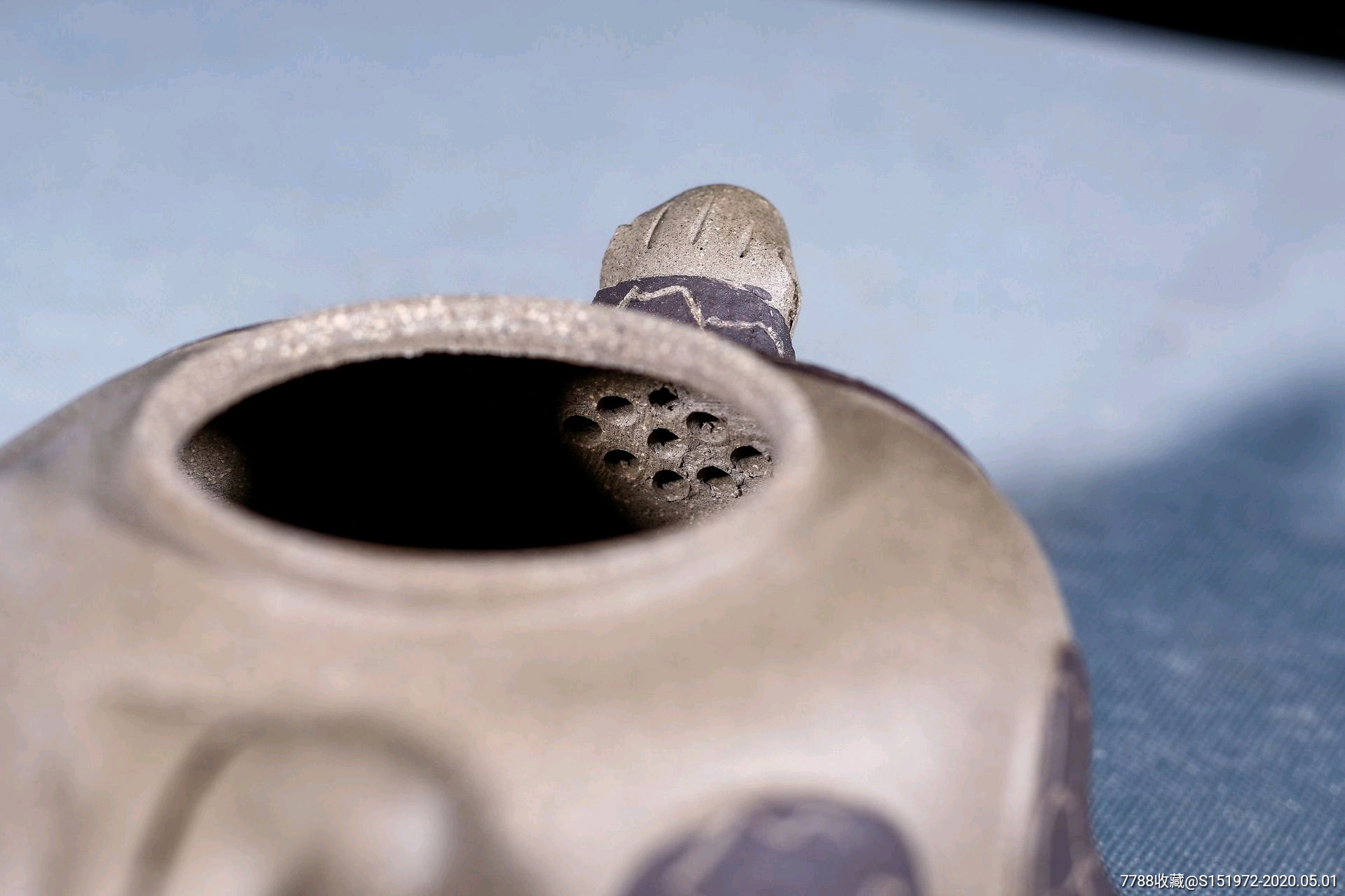 宜兴紫砂张成秀手工灵芝三色供春壶