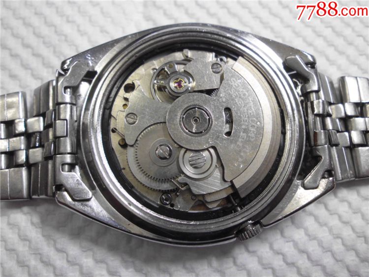 "经典"精工,机芯7009,走时