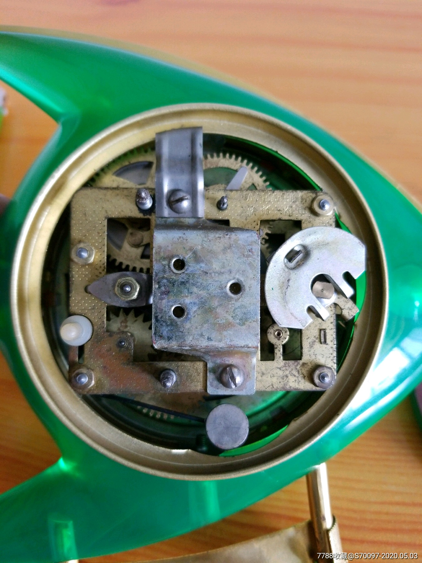 舵牌热带鱼图案,老古董闹钟,台钟老钟表老表手表怀旧收藏