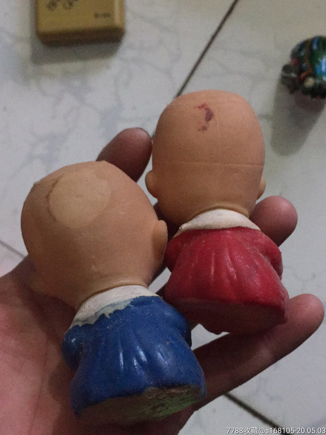 胶皮人一对