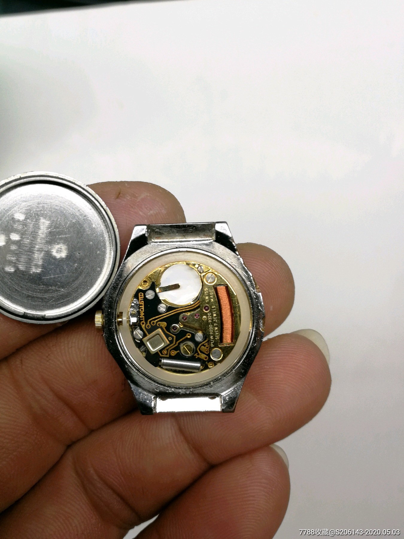 广州高仿手表石英机芯的选择技巧