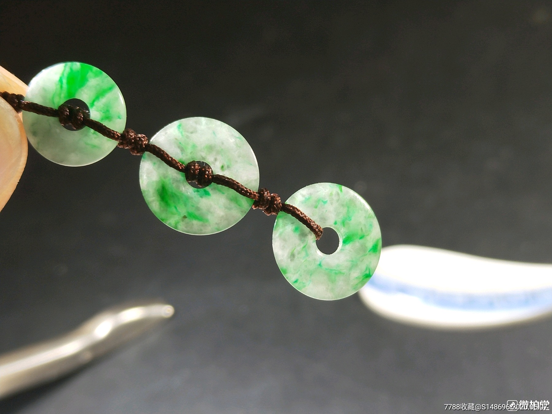 天然冰种阳绿辣色翡翠平安扣三个