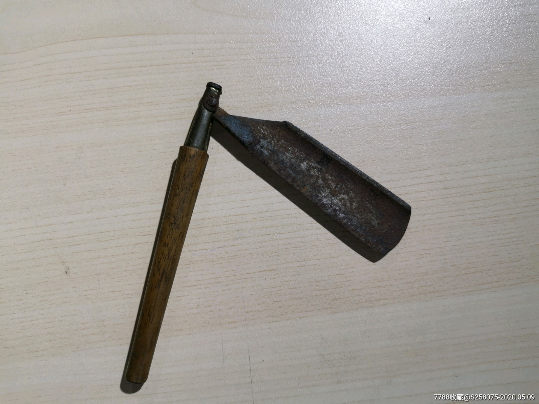 罕见的清代木柄理发刀