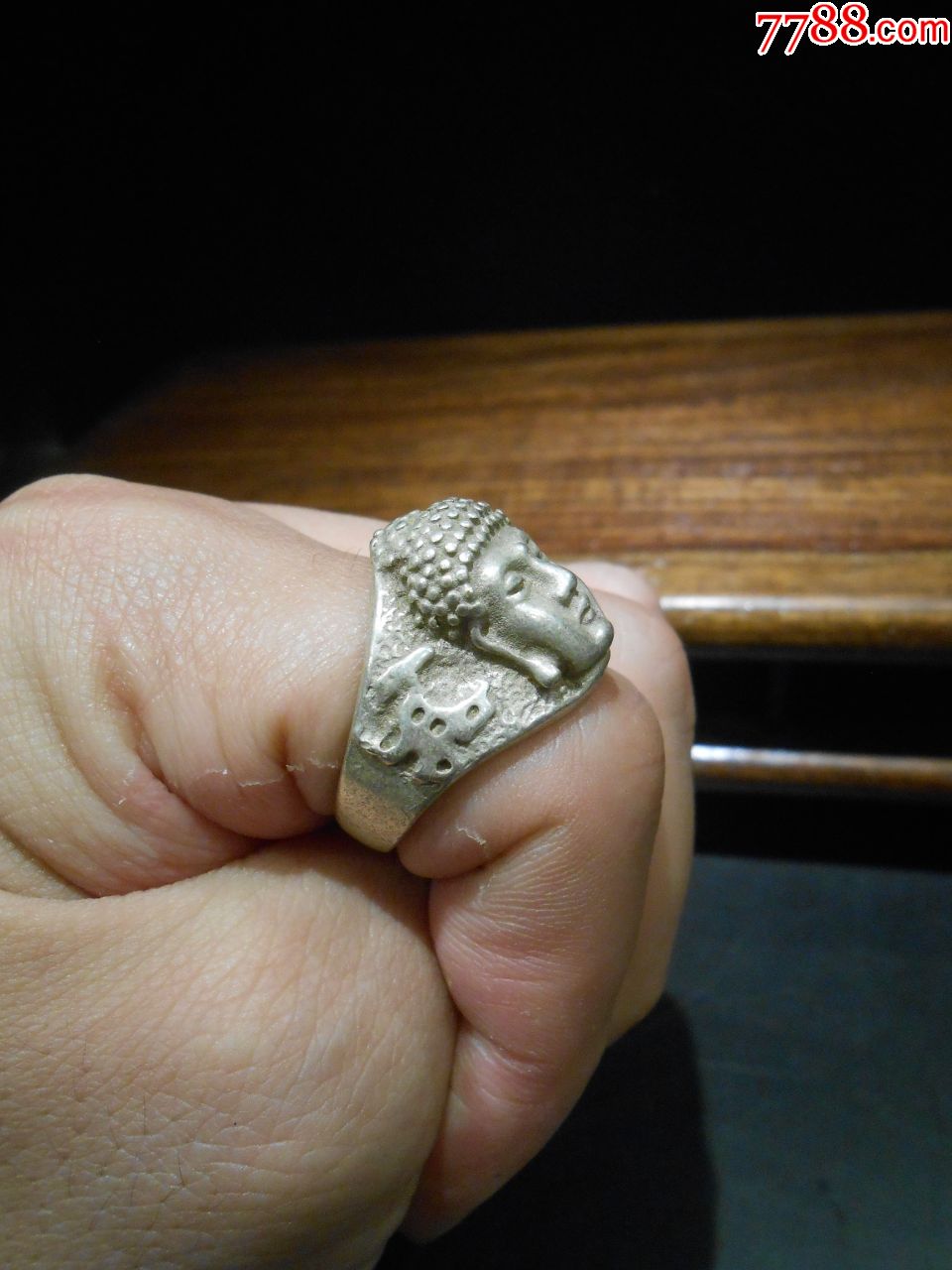 佛头佛祖戒指,佛教主题,制作考究精细,开脸端祥,内径尺寸1.96cm