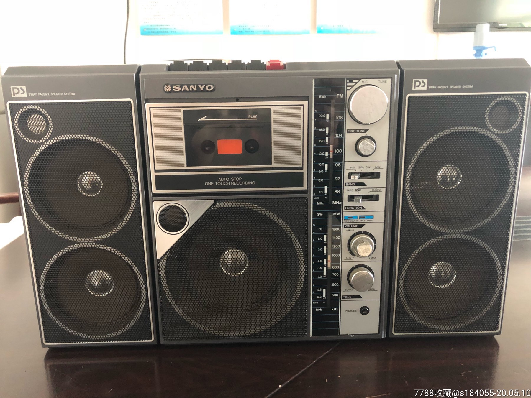 三洋八喇叭收录机