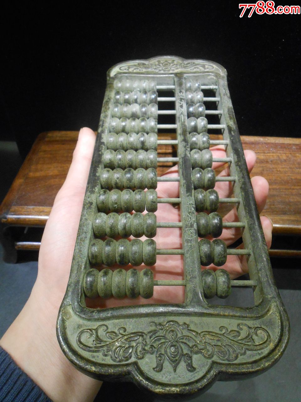 铜算盘,刻有民国三年,一本万利,做工有花纹,分量压手,重3斤多