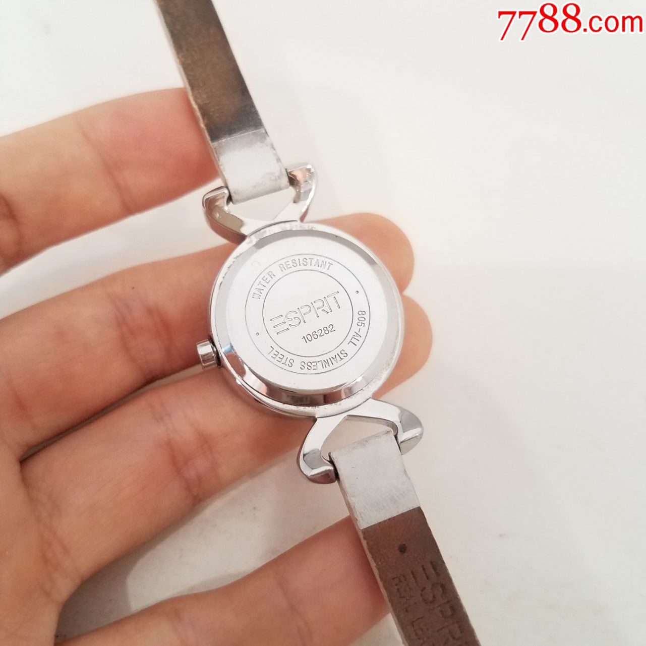 三sprit电子女表【漂亮闪钻表壳,贝壳面表盘】【高闪刻度,指针】【走