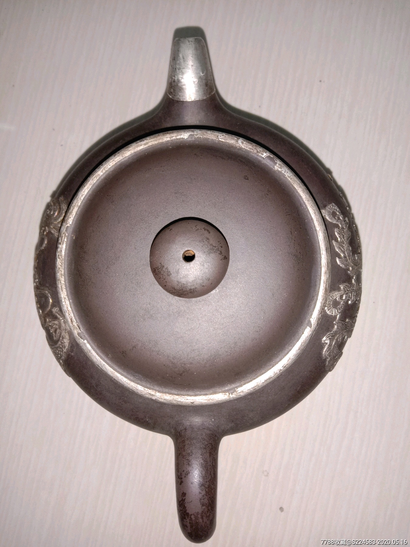 八十年代包锡工艺雕刻龙凤吉祥纹著名大师顾景州紫砂壶,包浆深厚完美